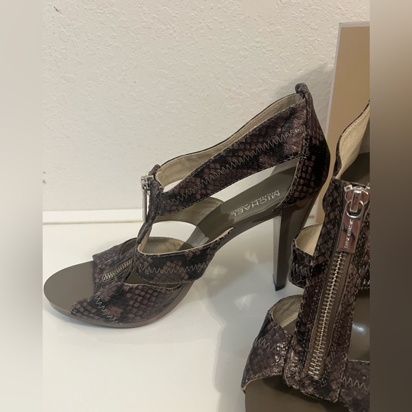 Michael Michael Kors shoes - Picture 3 of 15